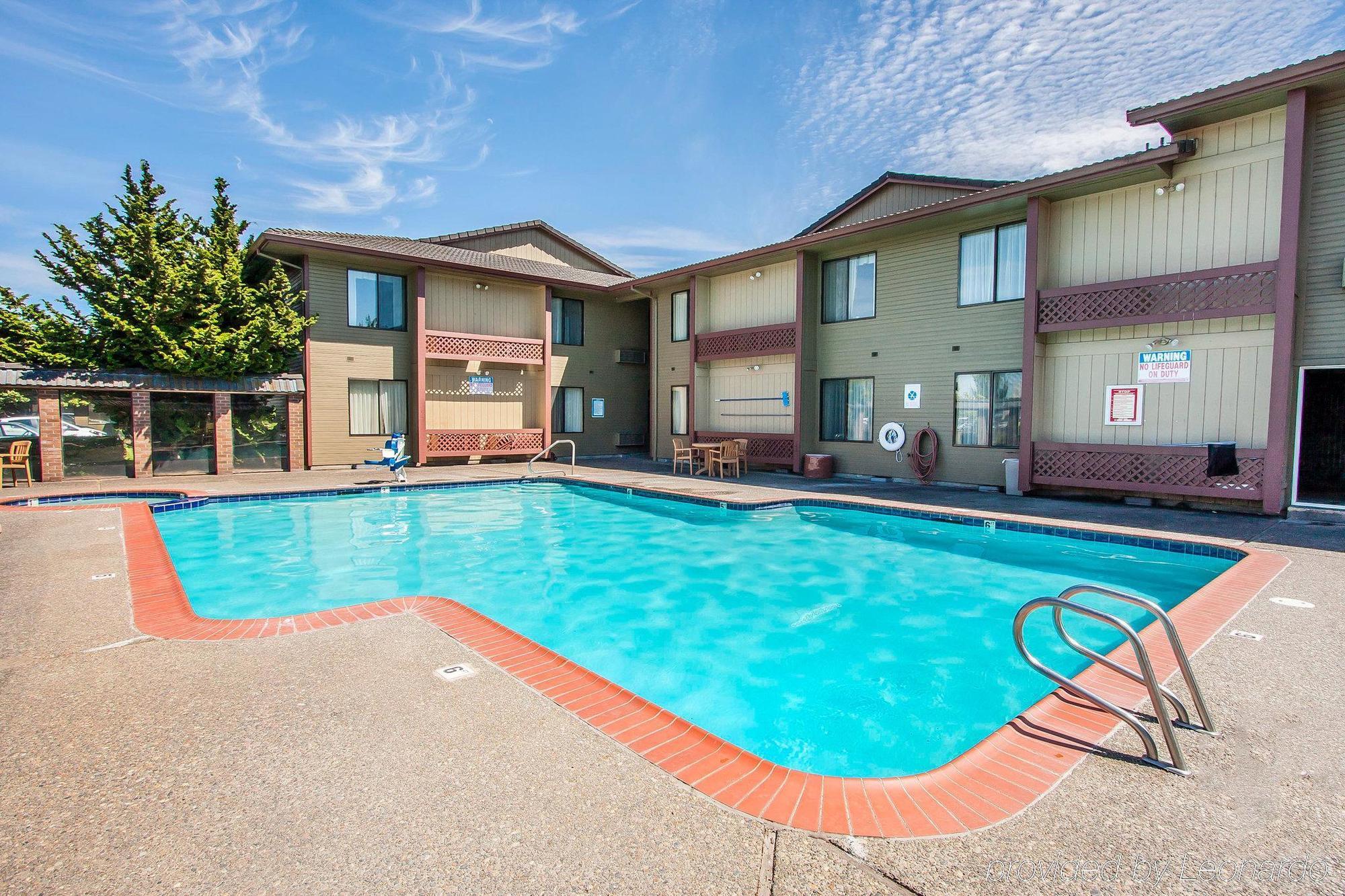 Comfort Inn Conference Center Hillsboro Exterior photo